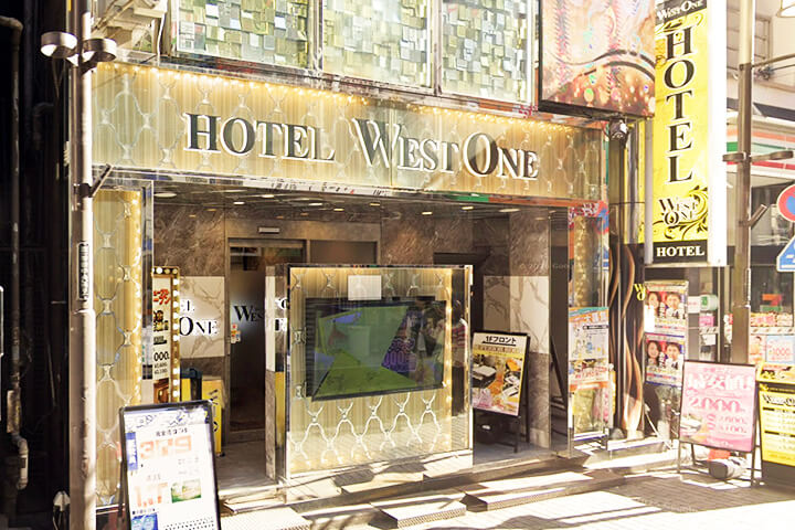 �z�e���E�F�X�g����